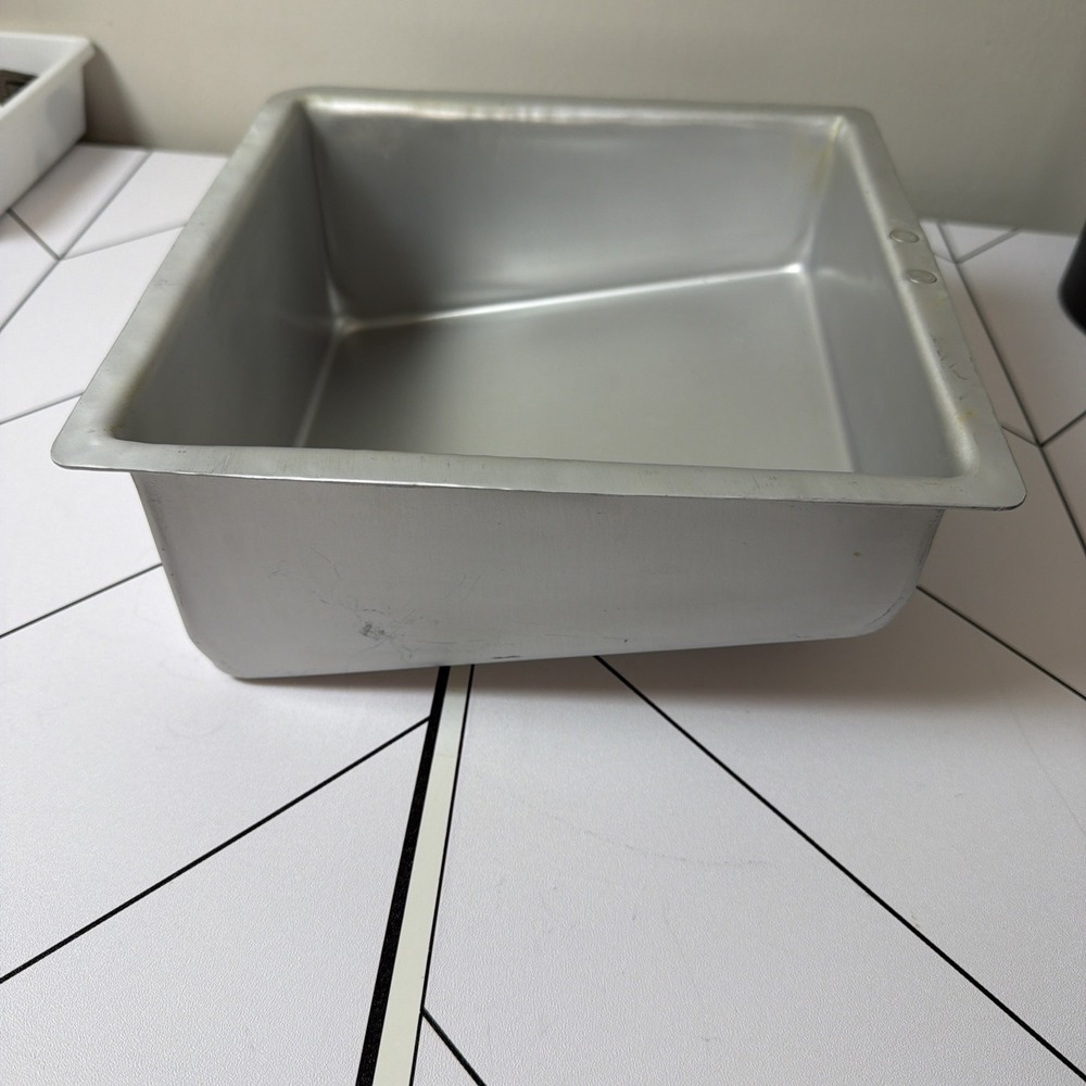 Fat Daddios Topsy Turvy Mad Dadder*8" Square Cake Pan*4" to 2.5" Opp. Sides Cook